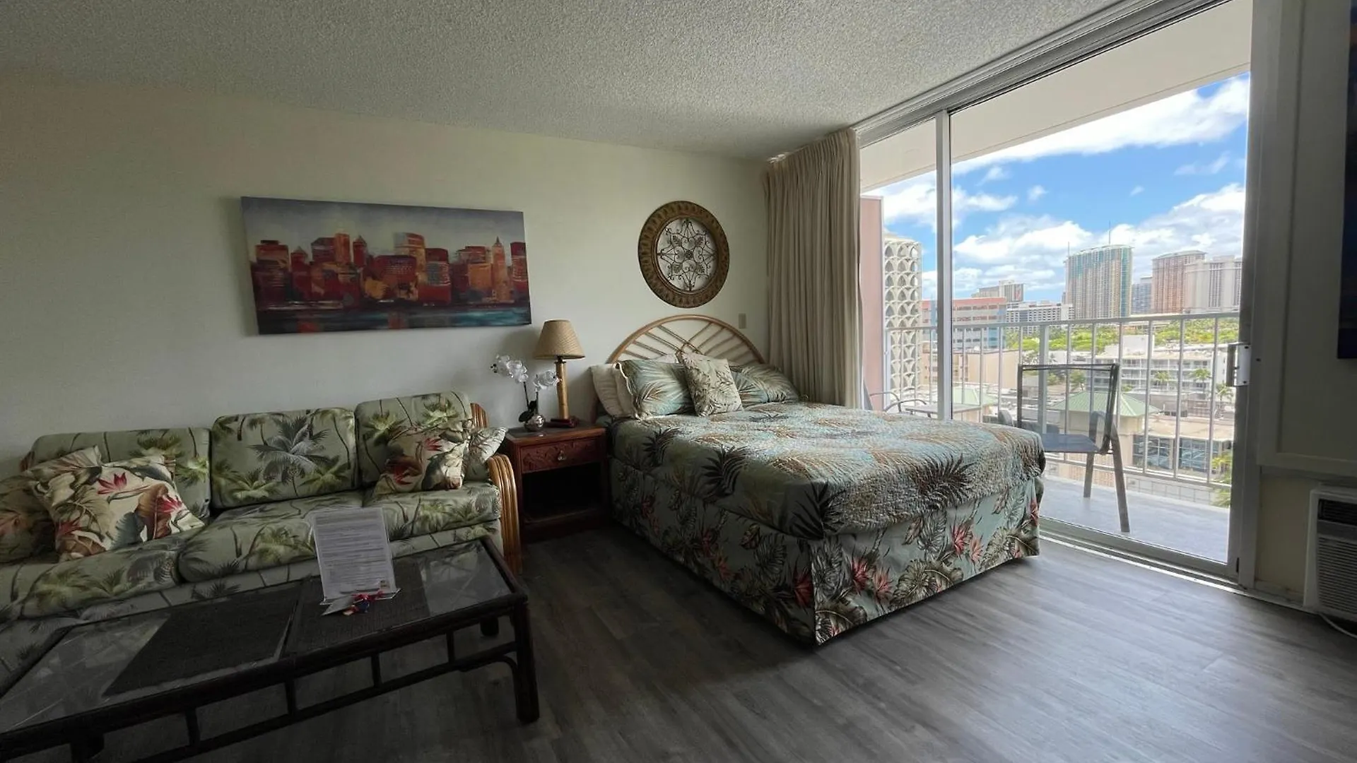 Tropical Studios at Marine Surf Waikiki: Beachfront Oasis with Full Kitchen Honolulu 0*,  United States